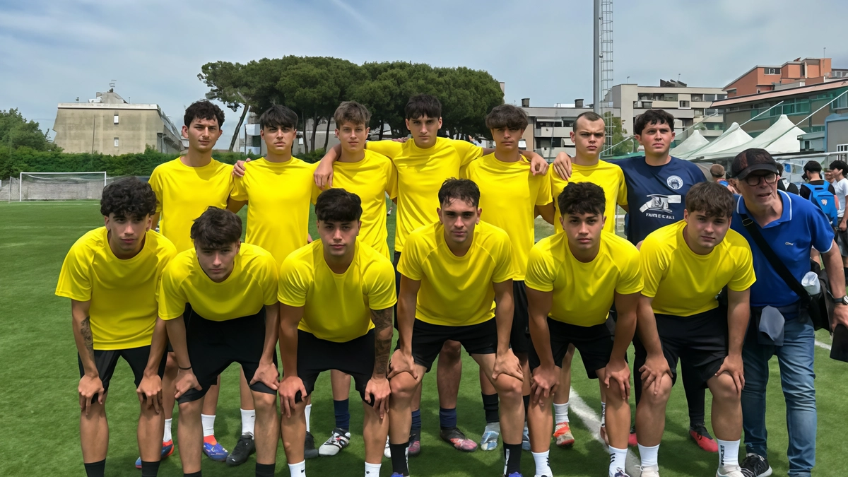Coppa Barsanti 2025: Trionfo dell'Istituto Barsanti al centro sportivo Paolo Deste
