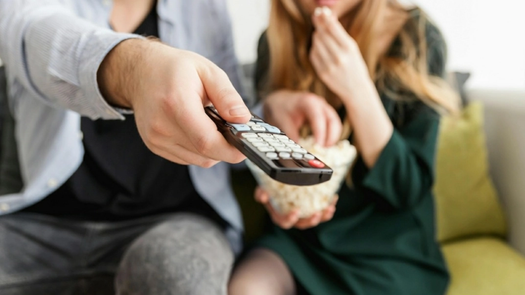 Guardare la tv Guardare la tv