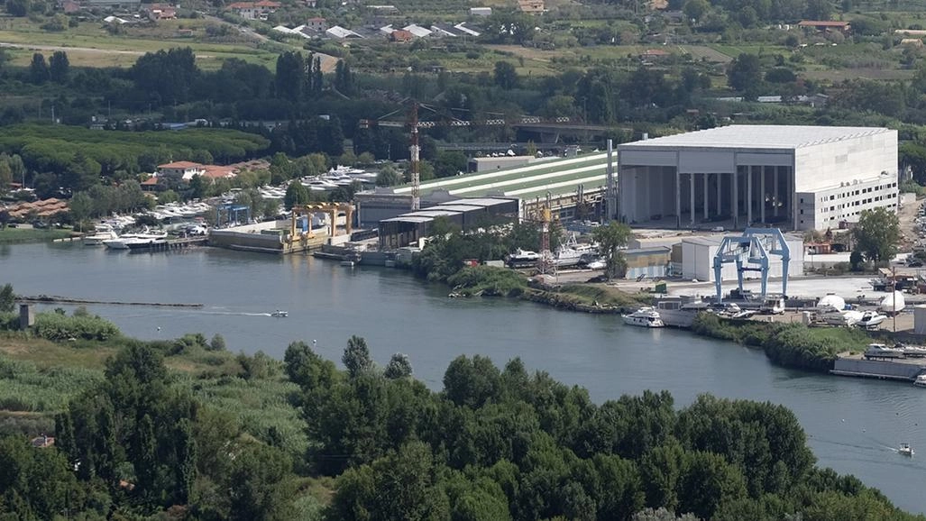 Bettalli della Cgil spiega i dettagli di un percorso che sarà ancora lungo. Atteso il via libera della Corte dei Conti sul contratto per i cinque cacciamine. . Bettalli della Cgil spiega i dettagli di un percorso che sarà ancora lungo. Atteso il via libera della Corte dei Conti sul contratto per i cinque cacciamine. .