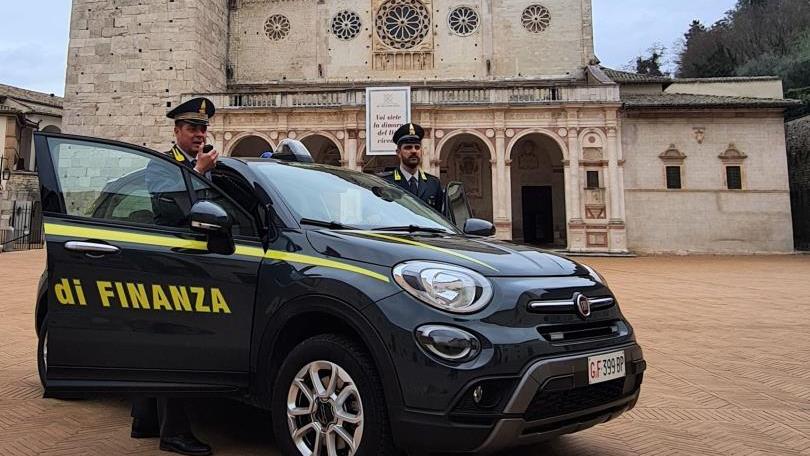 Occupano abusivamente un alloggio all’interno del tribunale di Spoleto: coppia sgomberata e denunciata Occupano abusivamente un alloggio all’interno del tribunale di Spoleto: coppia sgomberata e denunciata