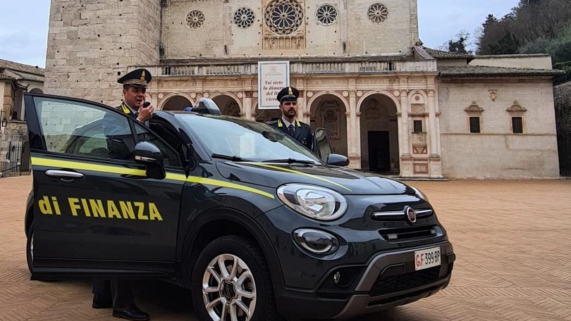 Occupano abusivamente un appartamento nel Tribunale di Spoleto: sgomberata una coppia, denunciata per furto e occupazione illecita Occupano abusivamente un appartamento nel Tribunale di Spoleto: sgomberata una coppia, denunciata per furto e occupazione illecita