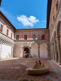 https://www.lanazione.it/image-service/view/acePublic/alias/contentid/ZWVkYWQzYjMtZTEwNC00/0/notte-nazionale-dei-musei-palazzo-ducale-apre-le-porte.jpeg