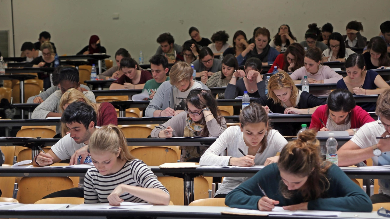 Dal primo settembre sono previste le lezioni miste a Medicina Dal primo settembre sono previste le lezioni miste a Medicina