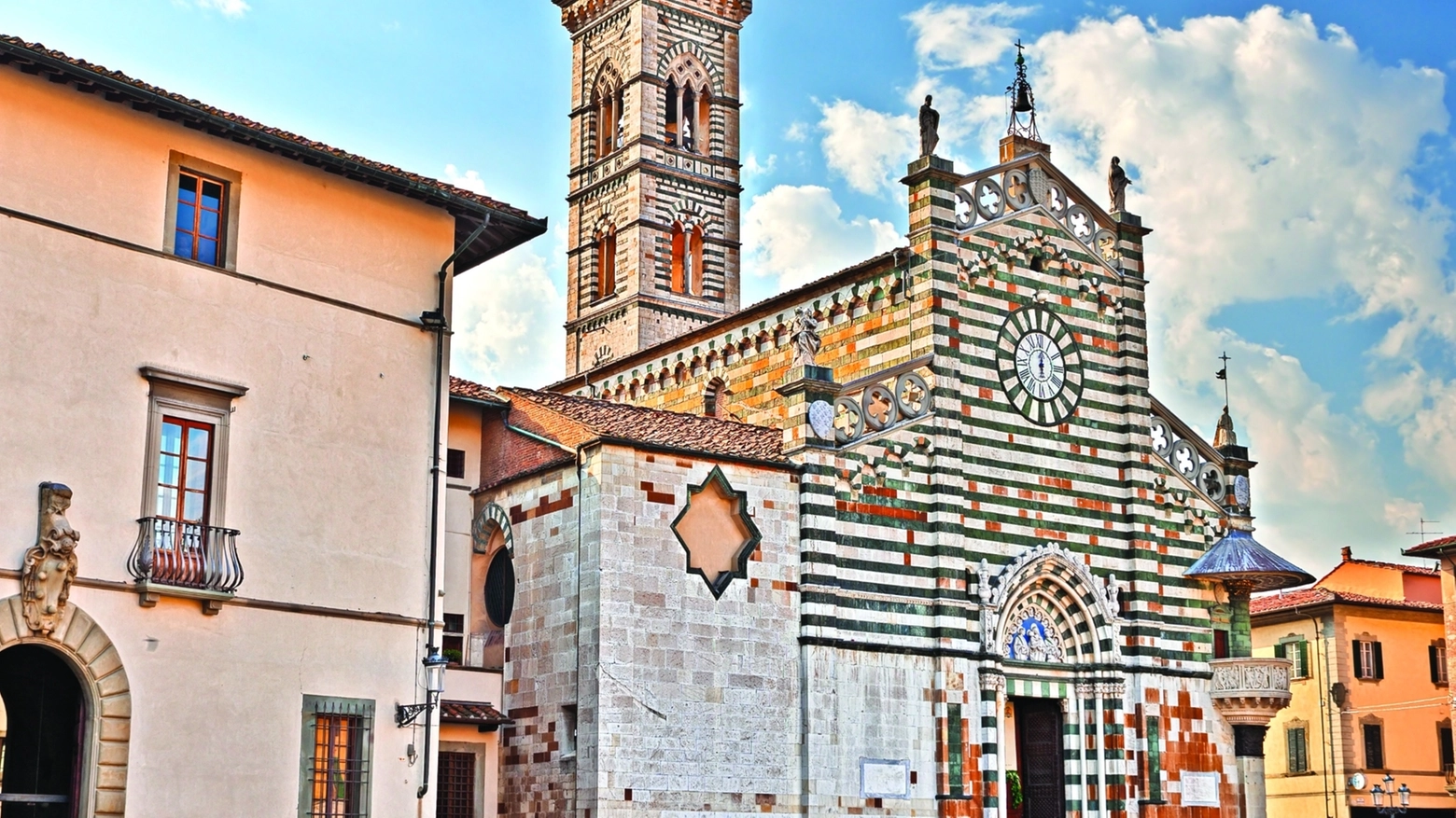  Lo splendido Duomo di Prato, o Cattedrale di Santo Stefano