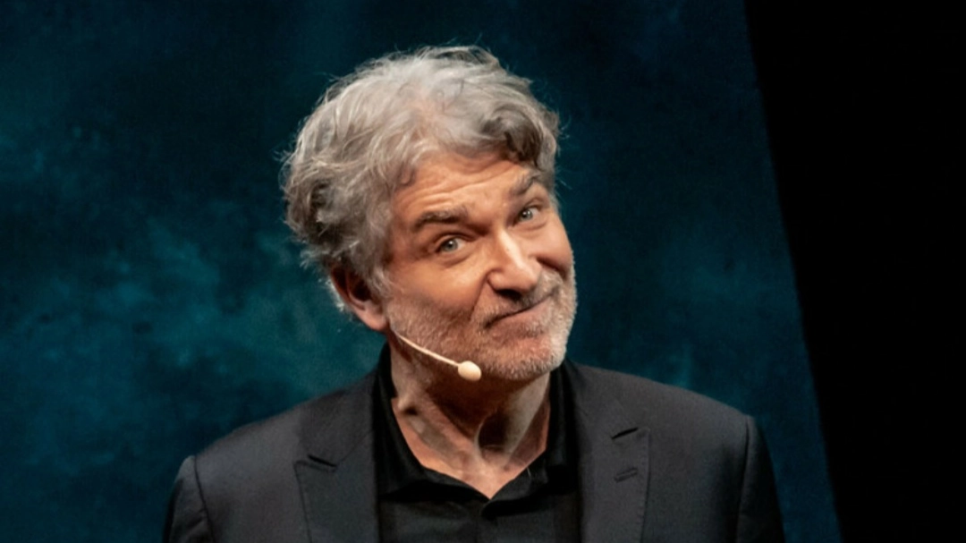 Viareggio, Gioele Dix in scena con 'Ma per fortuna che c’era il Gaber'