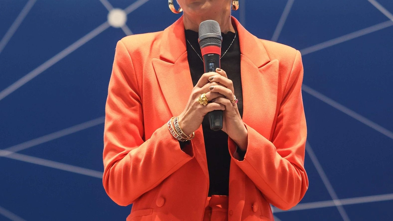 Cristina Manetti domani alle 18,30 a Giunti Odeon a Firenze presenta il "A Penelope che prende la valigia" con... Cristina Manetti domani alle 18,30 a Giunti Odeon a Firenze presenta il "A Penelope che prende la valigia" con...
