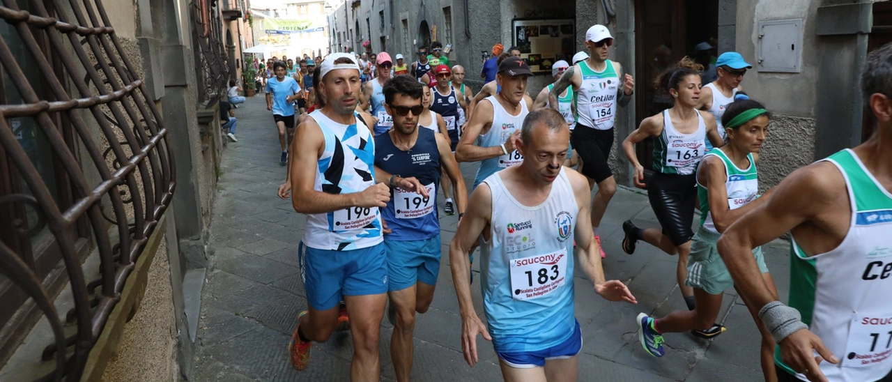 Scalata Castiglione-San Pellegrino, 23esima edizione della corsa in salita. Foto e classifica