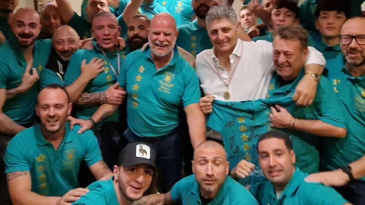 Il gruppo dei Verdi festeggia la vittoria nelle passata edizione Foto Attalmi Il gruppo dei Verdi festeggia la vittoria nelle passata edizione Foto Attalmi