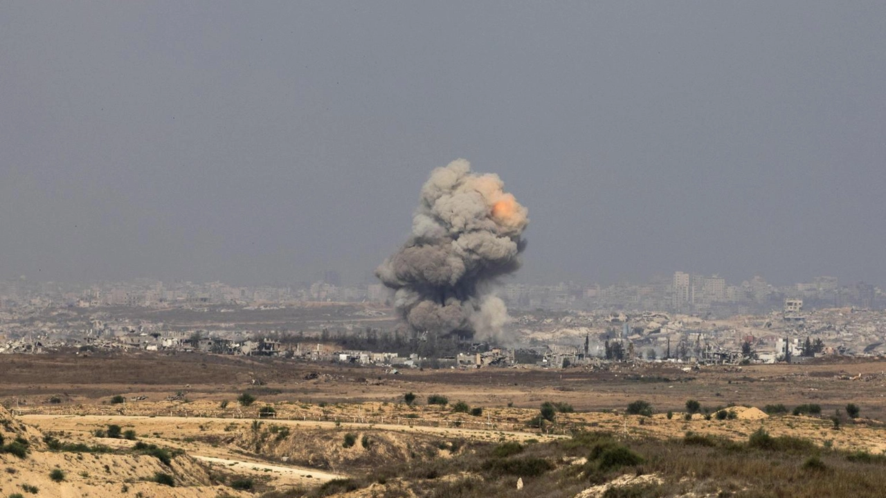 Ieri almeno 30 morti secondo la Difesa civile palestinese Ieri almeno 30 morti secondo la Difesa civile palestinese