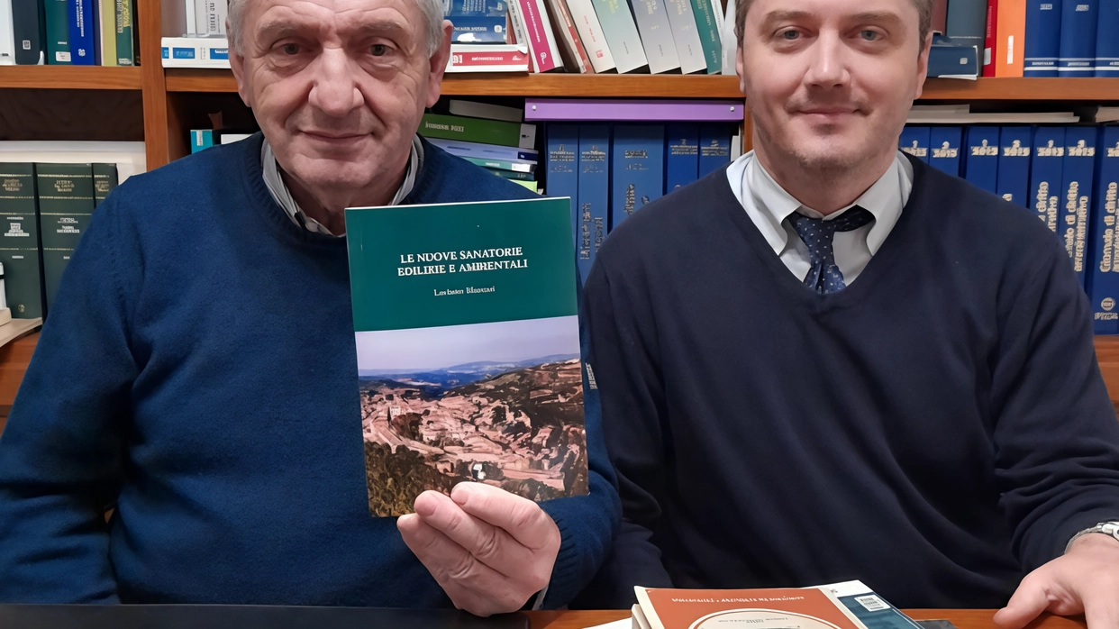 SANSEPOLCRO Un libro che diventa anche testo universitario. Si intitola "Le nuove sanatorie edilizie e ambientali" e ha per autore... SANSEPOLCRO Un libro che diventa anche testo universitario. Si intitola "Le nuove sanatorie edilizie e ambientali" e ha per autore...