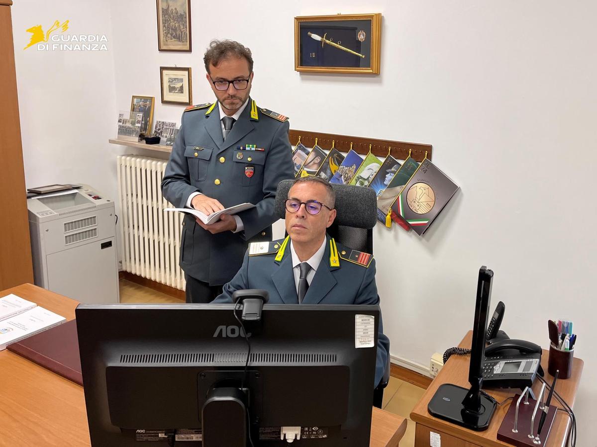 Prato, sequestrati 24mila giocattoli irregolari nel Macrolotto Prato, sequestrati 24mila giocattoli irregolari nel Macrolotto
