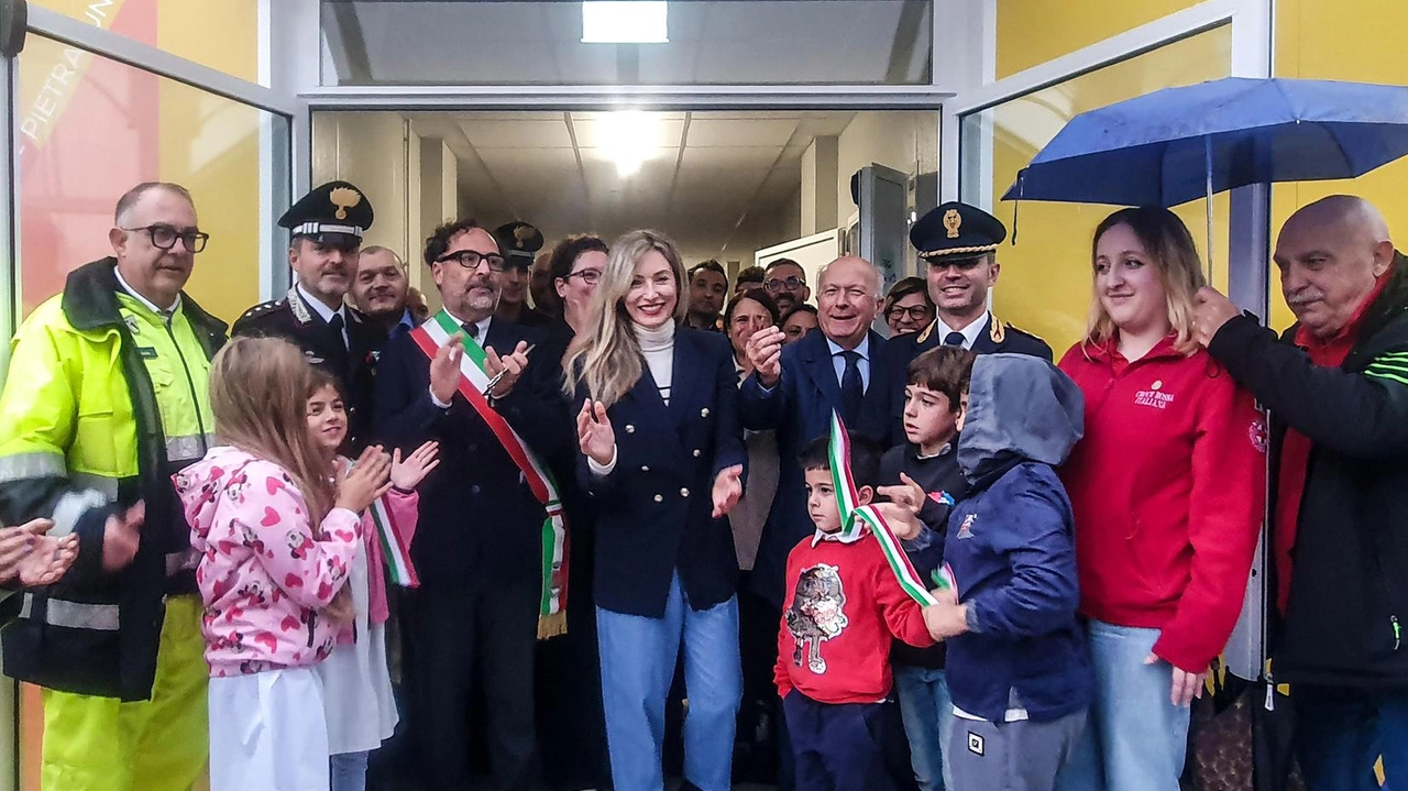 Gli studenti tornati in paese dopo un anno e mezzo vissuto a Umbertide "L’emergenza del sisma poteva farci perdere la nostra identità". Gli studenti tornati in paese dopo un anno e mezzo vissuto a Umbertide "L’emergenza del sisma poteva farci perdere la nostra identità".