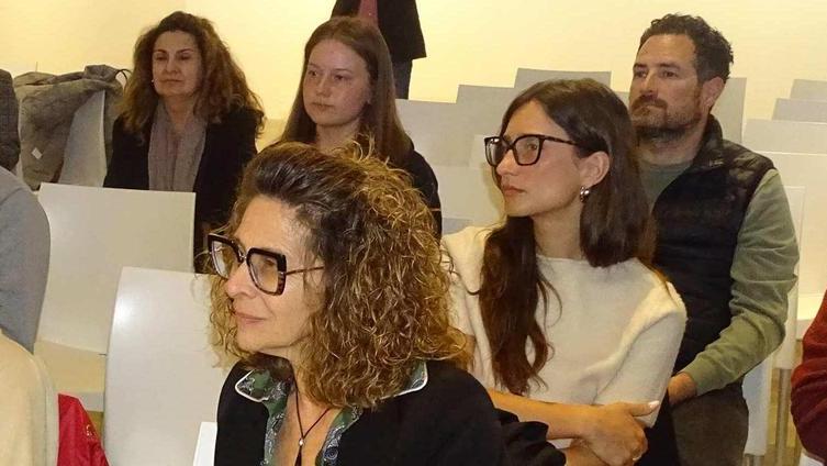 https://www.lanazione.it/image-service/view/acePublic/alias/contentid/ZWZlYmQxMDktYWVhNy00/0/varignano-caput-mundi-un-festival-ribelle-accende-la-comunita.jpeg?f=16:9&w=1200&h=630