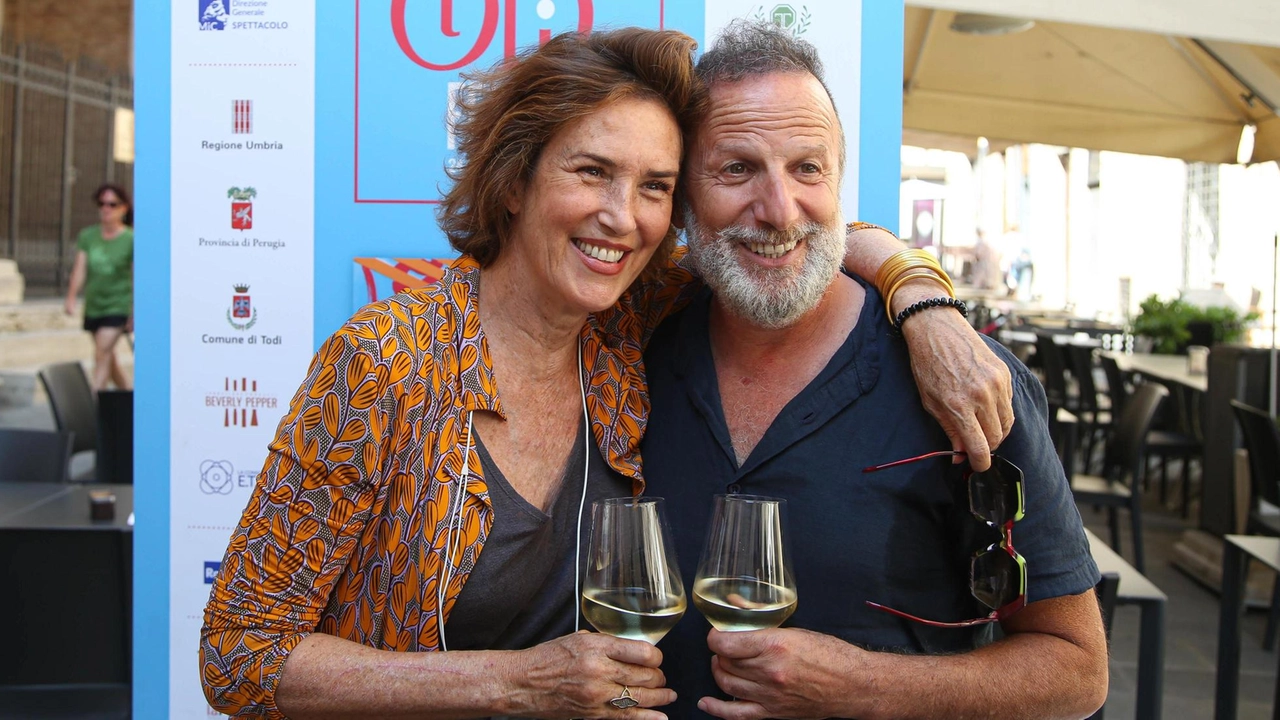 Lucrezia Lante della Rovere e Arcangelo Iannace sono i protagonisti di “Non si fa così“ che debutta in prima nazionale assoluta domani al Todi Festival Lucrezia Lante della Rovere e Arcangelo Iannace sono i protagonisti di “Non si fa così“ che debutta in prima nazionale assoluta domani al Todi Festival