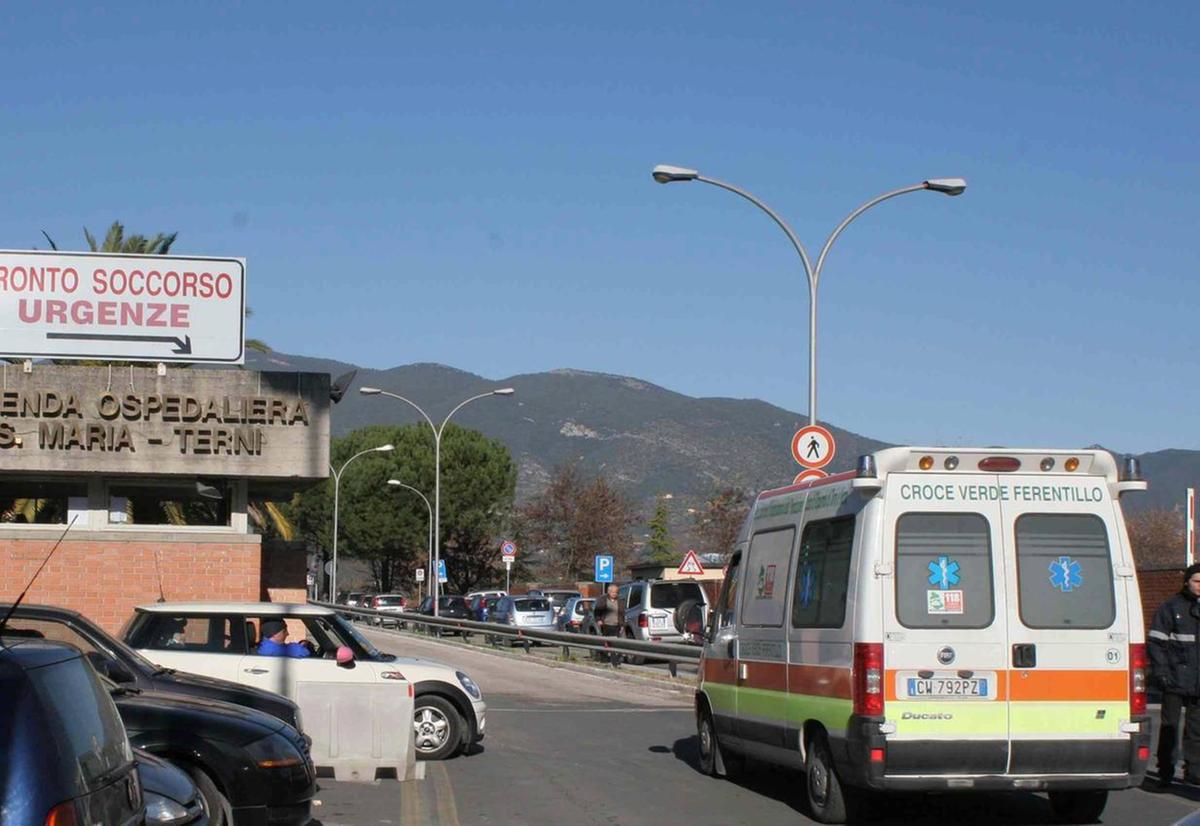 Violenze in pronto soccorso. Infermieri feriti a Terni. Due episodi in poche ore Violenze in pronto soccorso. Infermieri feriti a Terni. Due episodi in poche ore