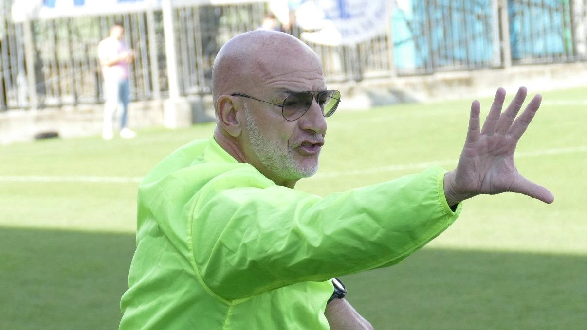 Applausi per tutti i giocatori "Solo noi volevamo vincere questa sfida, ma la porta è ancora troppo piccola". Applausi per tutti i giocatori "Solo noi volevamo vincere questa sfida, ma la porta è ancora troppo piccola".