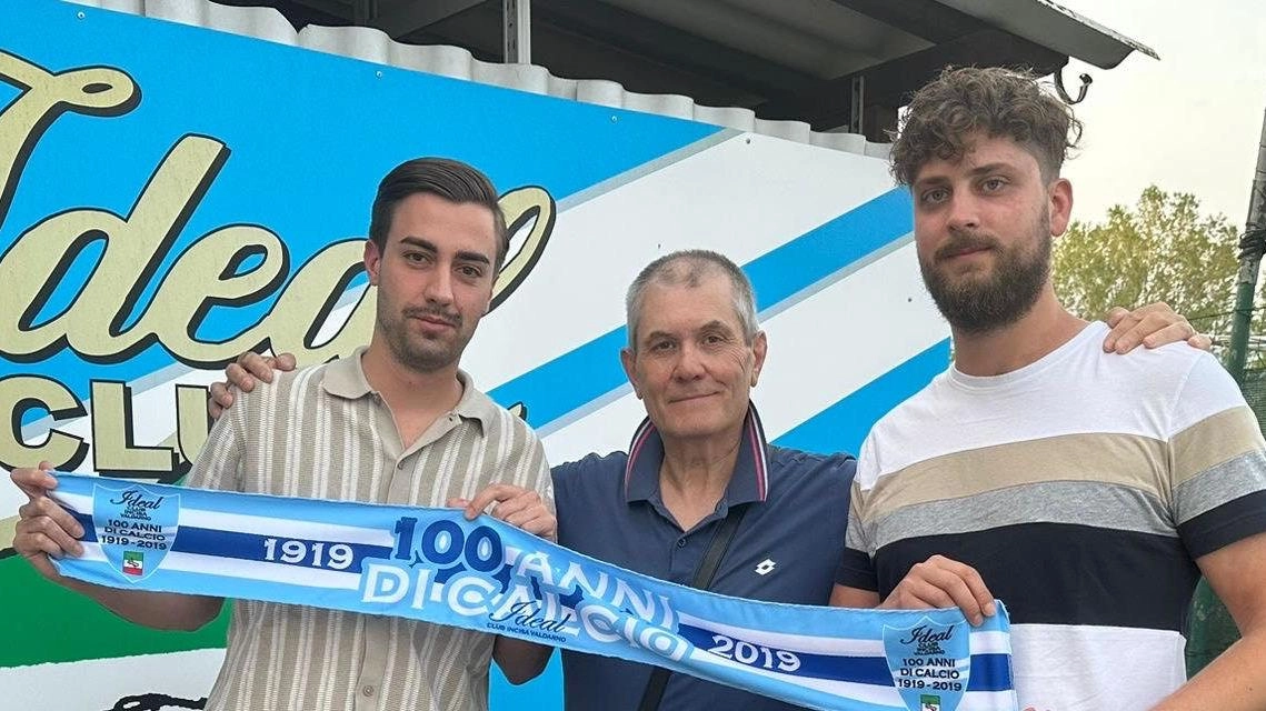 Il mister degli Juniores Giulio Biondi, il dg Velio Farini, il vice allenatore Mirko Ferraro Il mister degli Juniores Giulio Biondi, il dg Velio Farini, il vice allenatore Mirko Ferraro