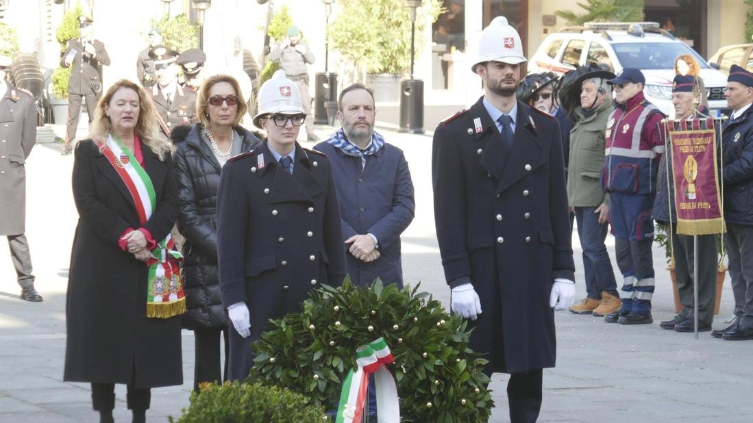 La cerimonia ieri mattina al Castello dell’Imperatore dove 133 persone furono rinchiuse e poi deportate in Germania La cerimonia ieri mattina al Castello dell’Imperatore dove 133 persone furono rinchiuse e poi deportate in Germania