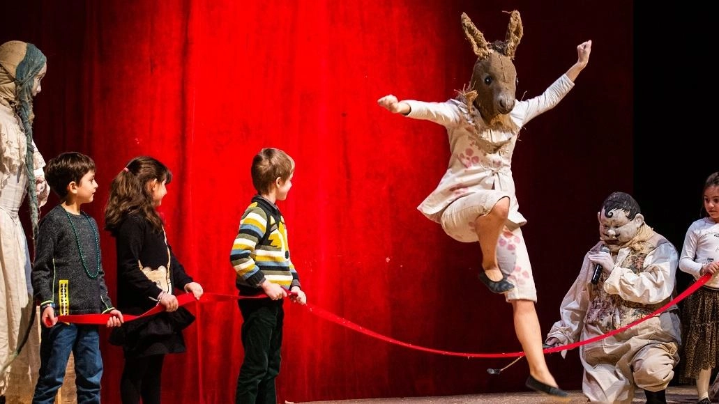 Lo spettacolo Pinocchio della compagnia Zaches Teatro (immagine di archivio) Lo spettacolo Pinocchio della compagnia Zaches Teatro (immagine di archivio)