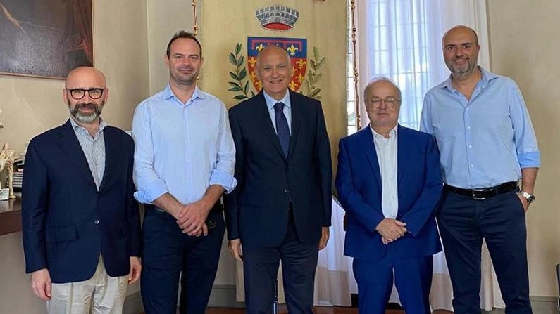 L’incontro tra Confcommercio e Confesercenti con il commissario Sammartino L’incontro tra Confcommercio e Confesercenti con il commissario Sammartino