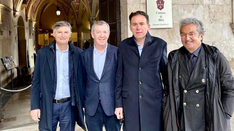 Il sindaco Conti con i vertici della società nerazzurra Il sindaco Conti con i vertici della società nerazzurra