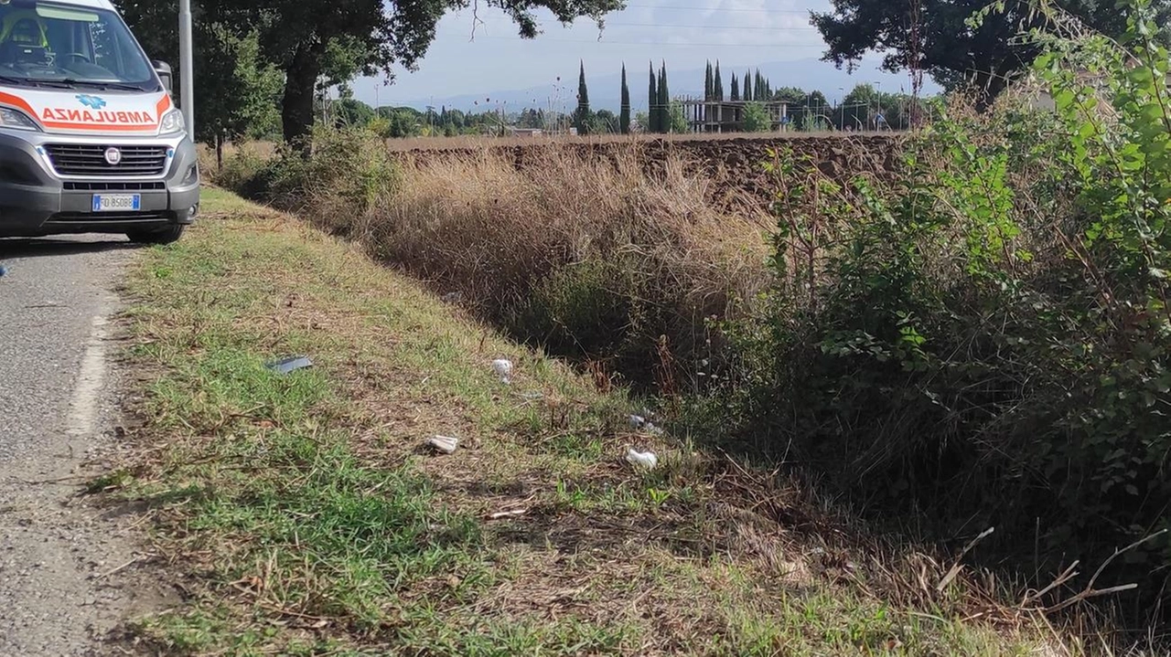L’incidente a Marsciano: la donna di 61 anni alla guida dell’auto pare non essersi accorta di quello che era successo. Indagini in corso, sequestrata la macchina . L’incidente a Marsciano: la donna di 61 anni alla guida dell’auto pare non essersi accorta di quello che era successo. Indagini in corso, sequestrata la macchina .