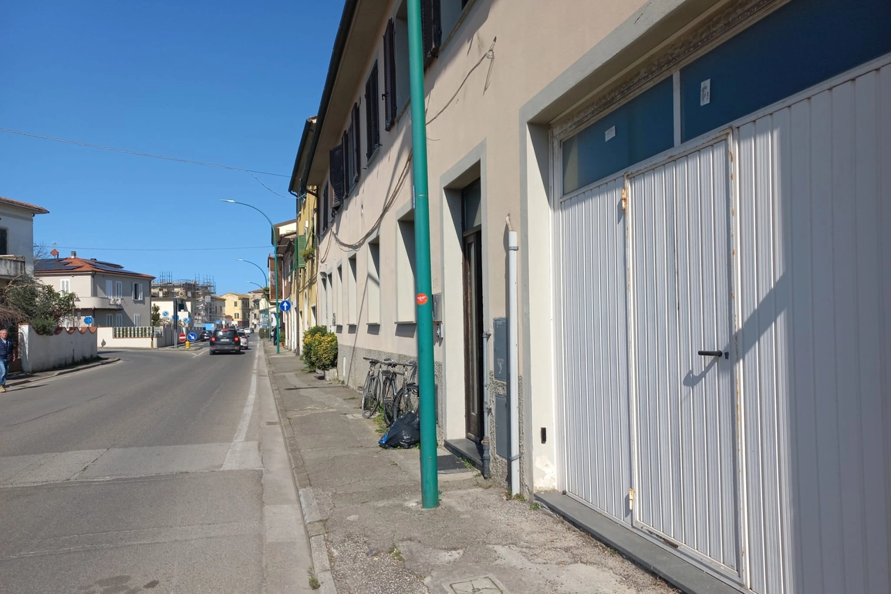 PONSACCO MORTO IN CASA