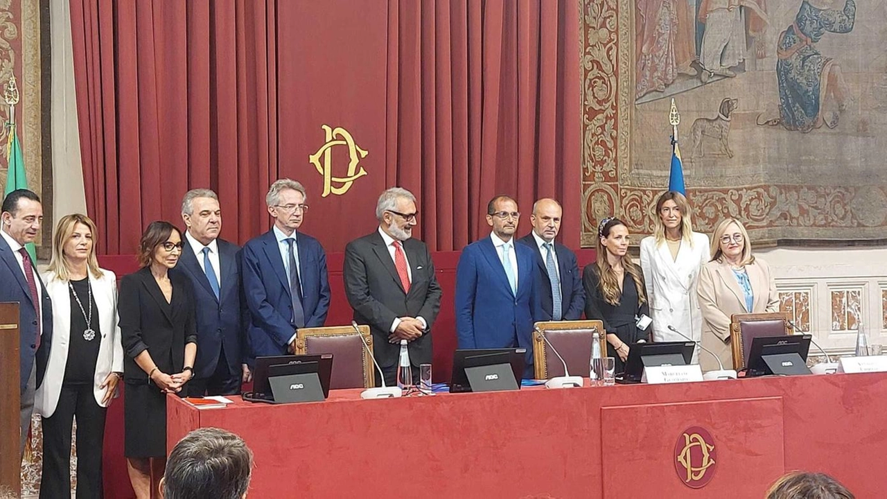 Dall'accesso alle cure, ai tetti di spesa al payback Dall'accesso alle cure, ai tetti di spesa al payback