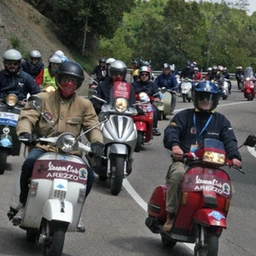 VespArezzo: il raduno nazionale di lunedì 2 giugno porterà in Casentino