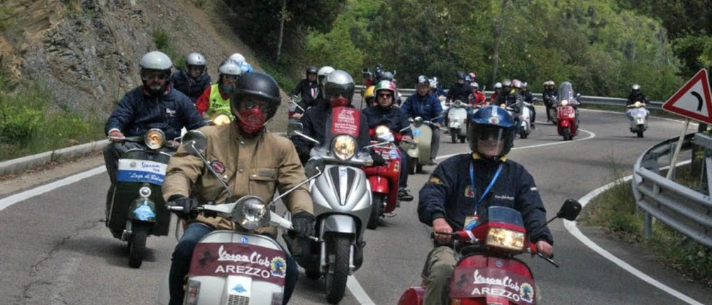 VespArezzo: il raduno nazionale di lunedì 2 giugno porterà in Casentino