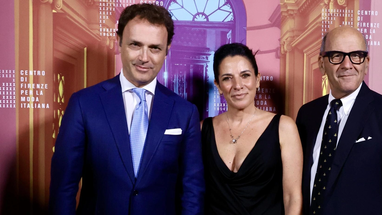Da sinistra, Niccolò Ricci, Antonella Mansi e Raffaello Napoleone all’evento inaugurale Da sinistra, Niccolò Ricci, Antonella Mansi e Raffaello Napoleone all’evento inaugurale