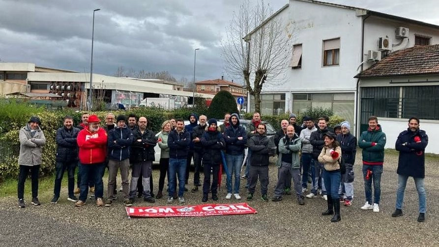 Una manifestazione di qualche tempo fa dei dipendenti di Fantacci Industrie Una manifestazione di qualche tempo fa dei dipendenti di Fantacci Industrie