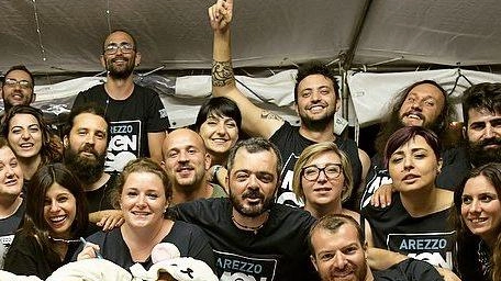 Ducento persone impegnate ogni sera nella rodata macchina organizzativa del Mengo, hanno permesso al festival di svolgersi senza intoppi nonostante... Ducento persone impegnate ogni sera nella rodata macchina organizzativa del Mengo, hanno permesso al festival di svolgersi senza intoppi nonostante...