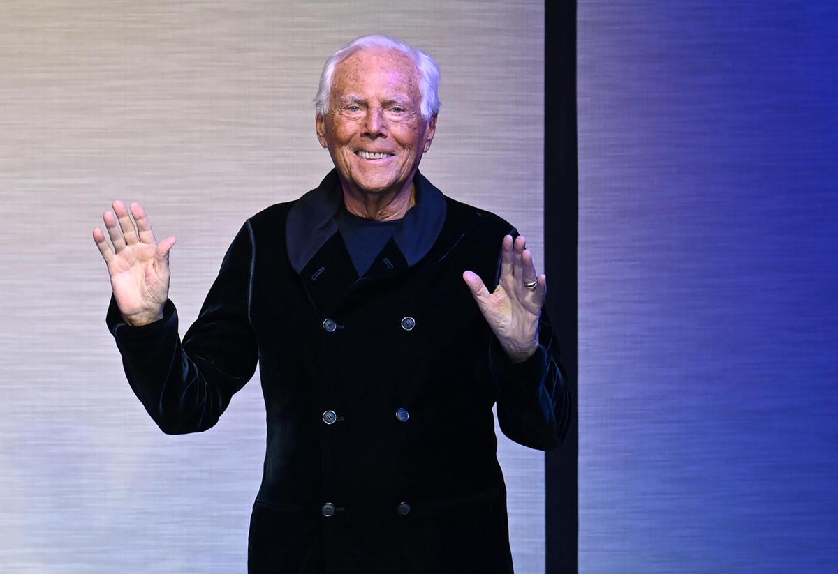 la toscana in lutto per giorgio armani morto a 91 anni il legame con la versilia