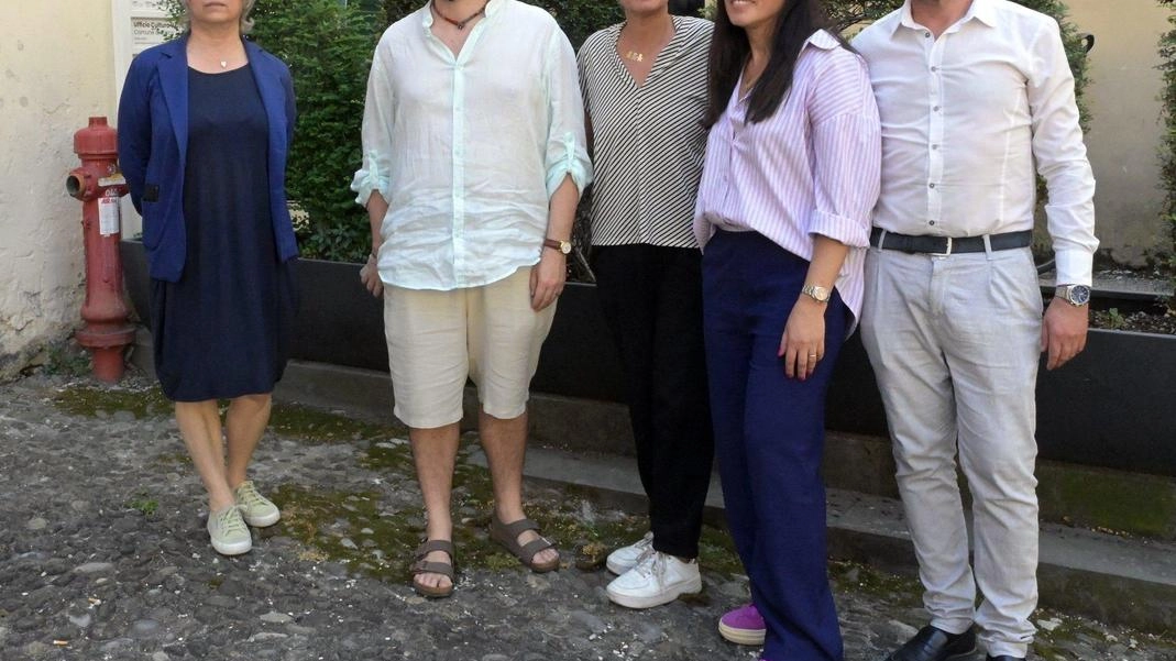Parte il progetto (gratuito) all’Agorà di Venti d’Arte e Circolo della Stampa con il Comune di Lucca “Aprire gli occhi“ offrirà gli strumenti del mestiere anche con incursioni al Summer Festival e al Museo Puccini . Parte il progetto (gratuito) all’Agorà di Venti d’Arte e Circolo della Stampa con il Comune di Lucca “Aprire gli occhi“ offrirà gli strumenti del mestiere anche con incursioni al Summer Festival e al Museo Puccini .
