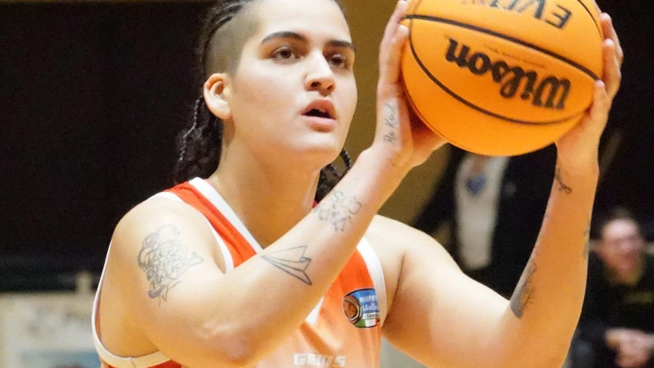 La Polisportiva Galli affronta il Basket Roma in A2 femminile con Nasraoui al ritorno. La squadra punta al secondo posto, ma la sfida sarà impegnativa.