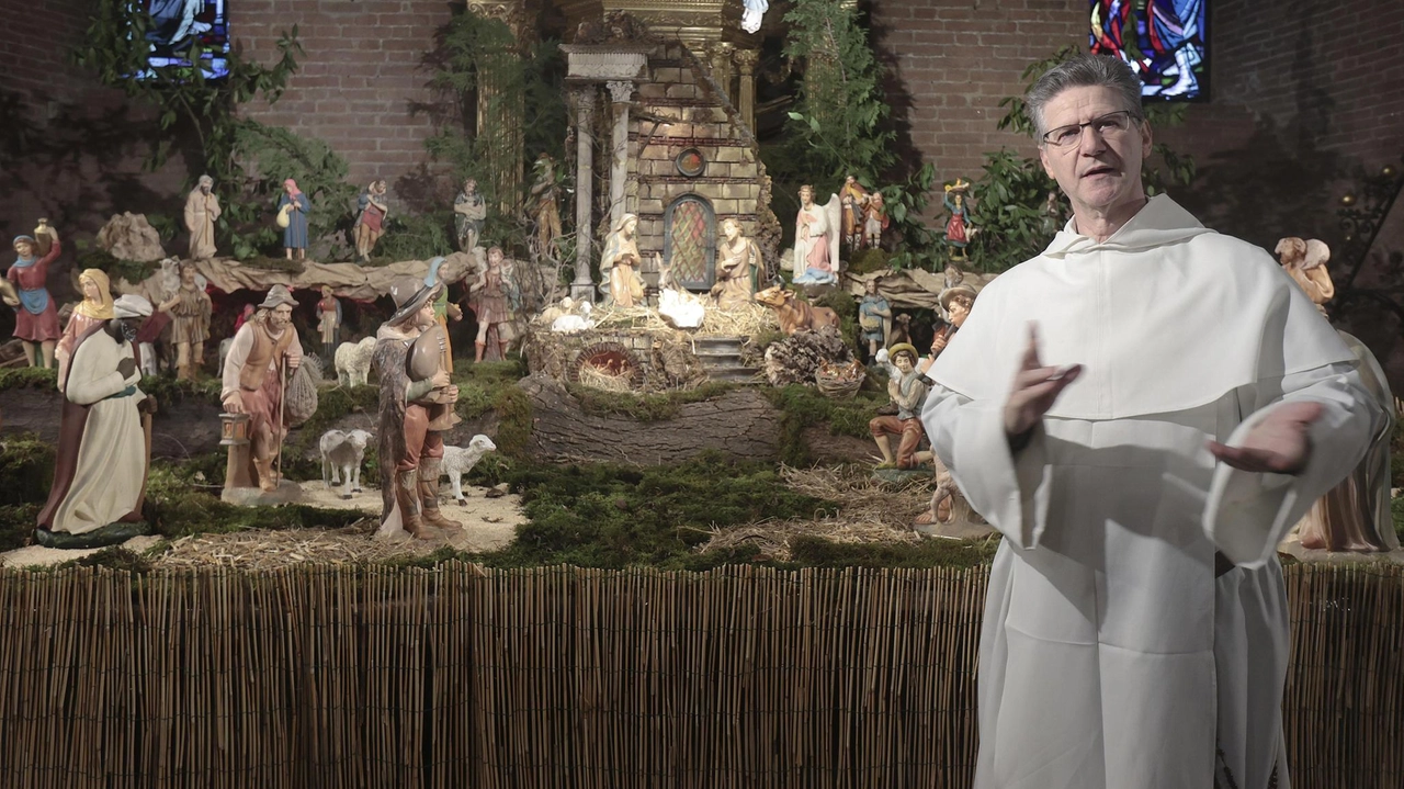 Scopri il presepe nella cripta di San Domenico, un'opera che celebra il Giubileo e il tema 'pellegrini di speranza'.
