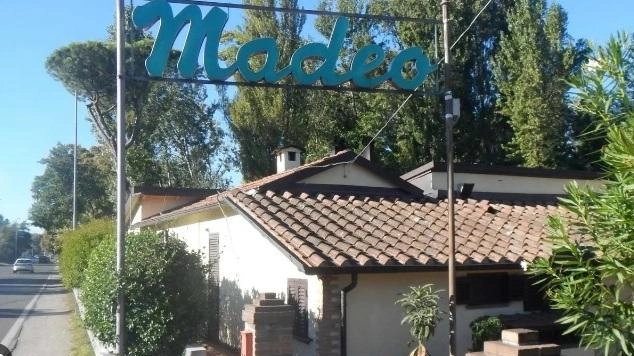 Un’immagine degli esterni del ristorante Madeo sullo scorrimento, storico locale che fu avviato dalla famiglia Vietina, per poi passare di mano Un’immagine degli esterni del ristorante Madeo sullo scorrimento, storico locale che fu avviato dalla famiglia Vietina, per poi passare di mano