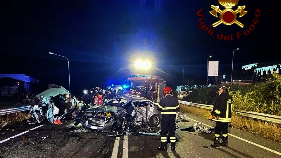 Due morti in un incidente stradale avvenuto lungo via Flaminia in località Fonte Pigge, nel comune di Trevi Due morti in un incidente stradale avvenuto lungo via Flaminia in località Fonte Pigge, nel comune di Trevi