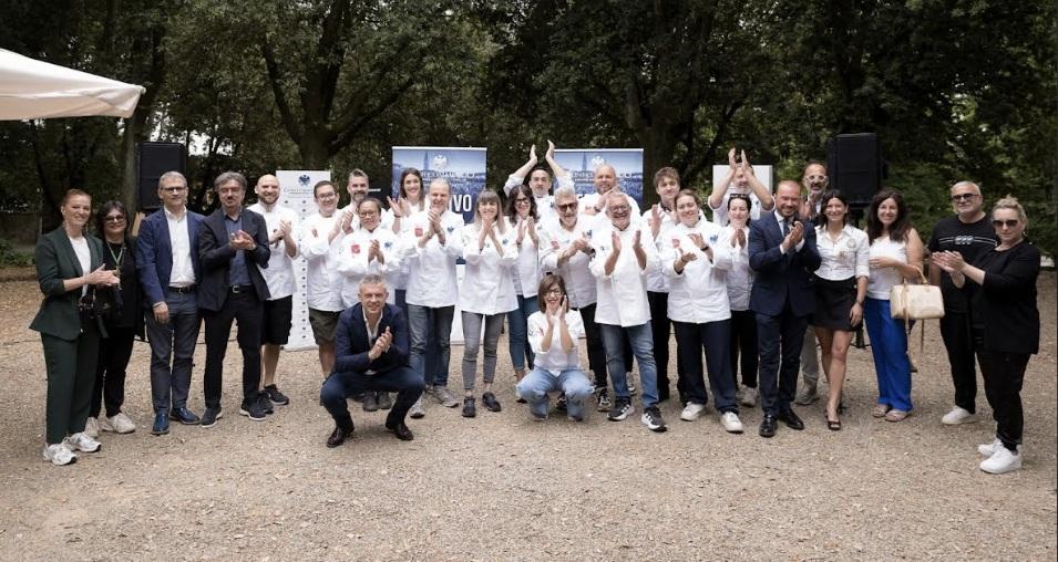 Aperitivo d’estate, Arezzo brinda alla bella stagione tra gusto, musica e cultura Aperitivo d’estate, Arezzo brinda alla bella stagione tra gusto, musica e cultura