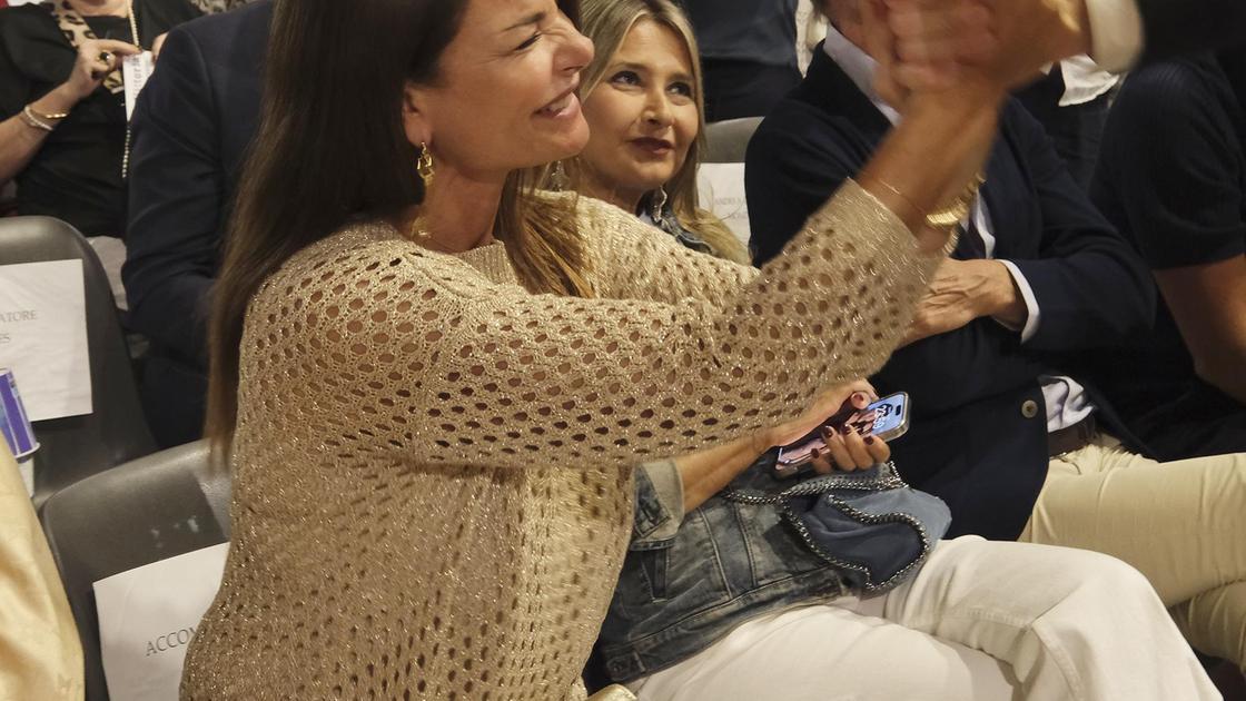 Il ‘Bancarella’ va in gol. Gigi Buffon sul podio: "Ho raccontato l’uomo e non la sua carriera" Il ‘Bancarella’ va in gol. Gigi Buffon sul podio: "Ho raccontato l’uomo e non la sua carriera"