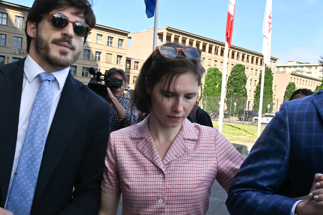 FE_AMANDAKNOX04-90949530