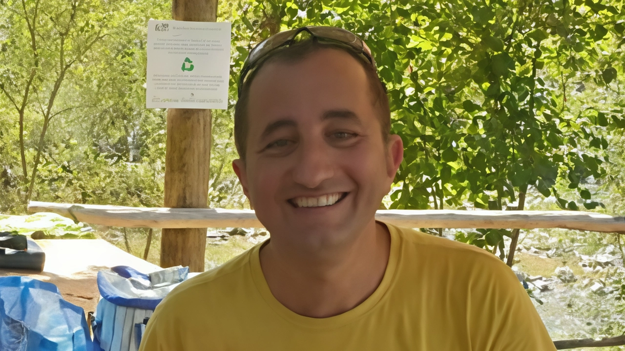BIENTINA L’angosciante attesa nella casa di Bientina, dove Davide Baronti, 49enne morto nell’esplosione del deposito Eni a Calenzano viveva con la... BIENTINA L’angosciante attesa nella casa di Bientina, dove Davide Baronti, 49enne morto nell’esplosione del deposito Eni a Calenzano viveva con la...