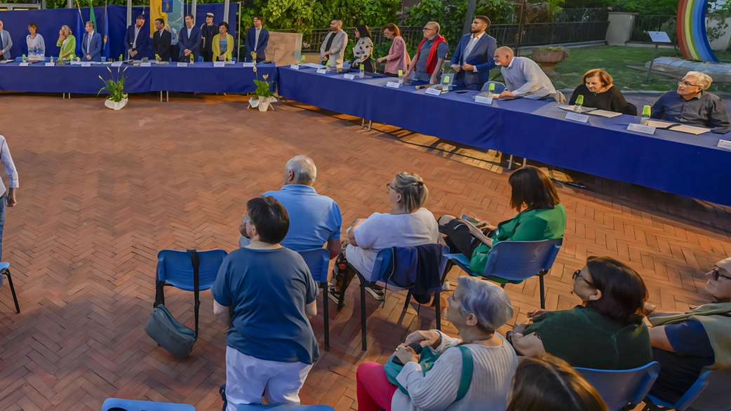 Nel consiglio comunale di Bagno a Ripoli, la maggioranza non riconosce adeguatamente il ruolo di garanzia dell'opposizione, generando tensioni sulle elezioni dei presidenti delle commissioni. Dopo uno scontro iniziale, si è trovato un accordo, ma le minoranze restano vigili sulle proprie prerogative. Nel consiglio comunale di Bagno a Ripoli, la maggioranza non riconosce adeguatamente il ruolo di garanzia dell'opposizione, generando tensioni sulle elezioni dei presidenti delle commissioni. Dopo uno scontro iniziale, si è trovato un accordo, ma le minoranze restano vigili sulle proprie prerogative.