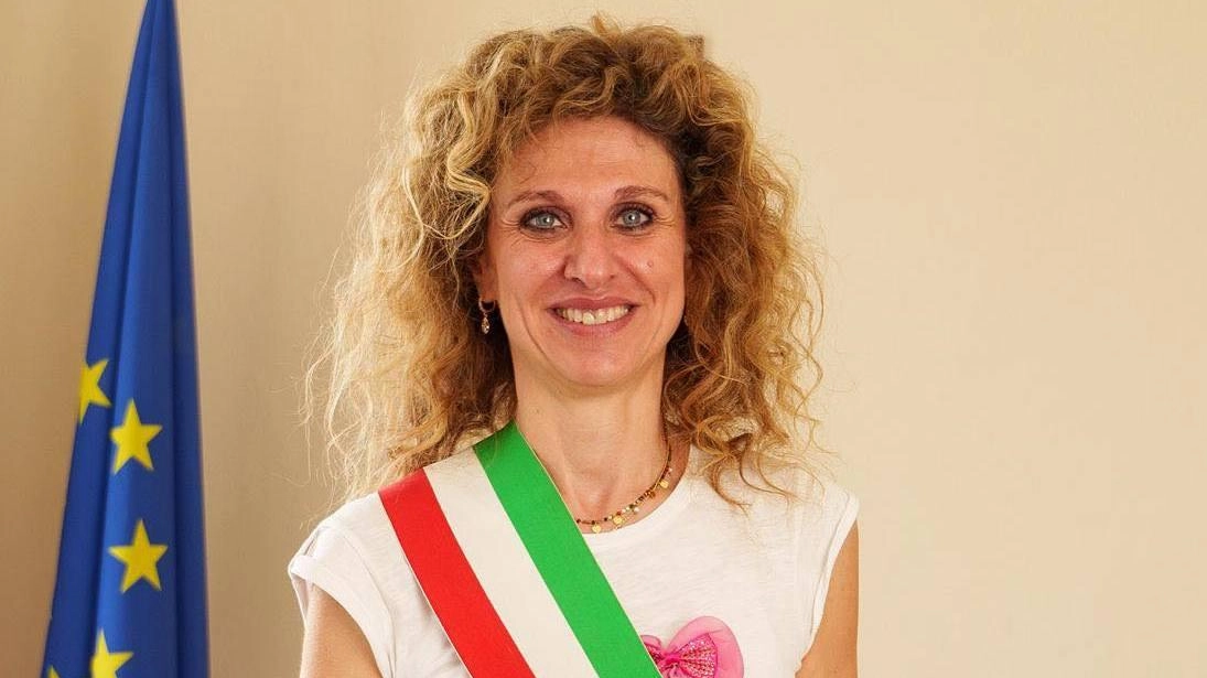 Il sindaco di Lamporecchio, Anna Trassi, parlerà ai cittadini lunedì al Teatro comunale Il sindaco di Lamporecchio, Anna Trassi, parlerà ai cittadini lunedì al Teatro comunale