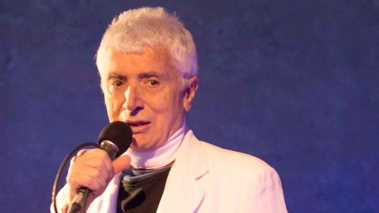 Cantautore, scrittore e fumettista: sarà in concerto il 3 settembre al festival di Reggello Cantautore, scrittore e fumettista: sarà in concerto il 3 settembre al festival di Reggello
