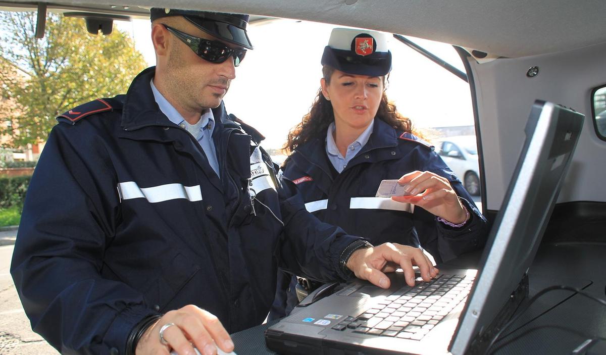 Scandicci, un sequestro di auto ogni 48 ore. La legge di Cerberino