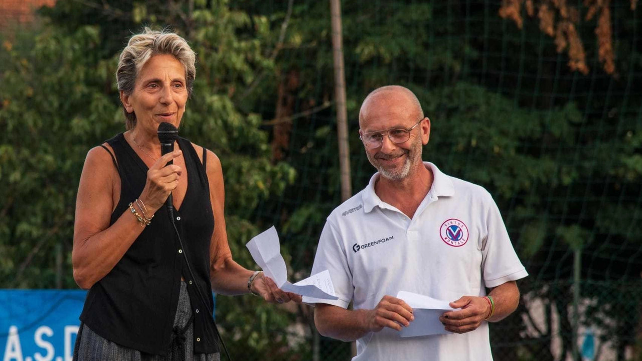 Walter Goretti, presidente della Virtus Montale, insieme alla segretaria del club Gianna Risaliti Walter Goretti, presidente della Virtus Montale, insieme alla segretaria del club Gianna Risaliti