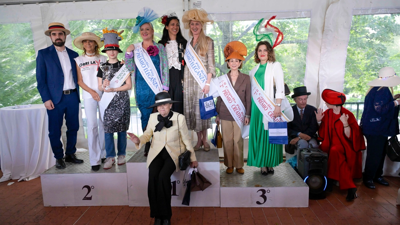 Il cappello più bello per Corri la vita, la premiazione all'Ippodromo del Visarno (Foto Canè/Germogli)