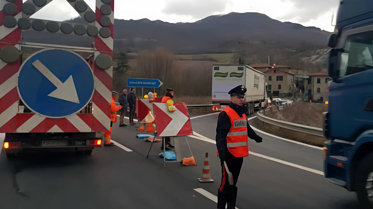 Le lunghe code lungo la E45 per il ponte Le lunghe code lungo la E45 per il ponte